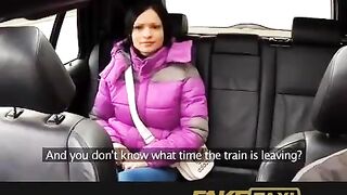 A hot chick got fucked by a taxi driver in his car