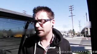 A cunning guy came up with a clever idea to get divorced in a unique way