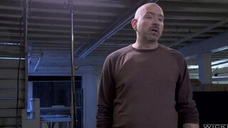 A homeless person tried to fuck a girl in the gateway