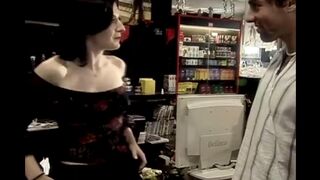 Quick sex with a saleswoman who takes advantage of her customer role