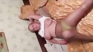 Pregnant woman exposed herself to the photographer’s lens
