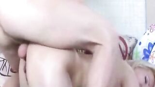 Deep anal sex with a hot mommy at home