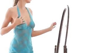 The girl is fucking in front of the mirror