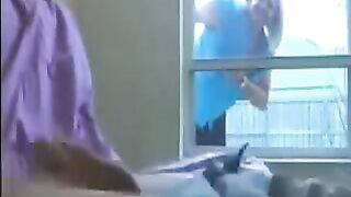 A woman spies on a man masturbating in the ward and gets him off