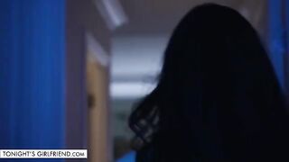 The beauty Suttin put on sexy underwear and met her fan, who paid her
