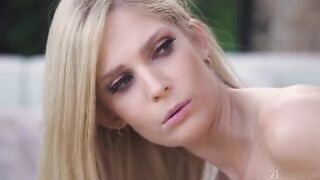 Morning sex with a sexy blondie in the bedroom