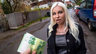Blonde MILF girl is teaching pick up for money on the street