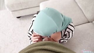I caught a hijab-clad chick who agreed to show her tits