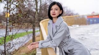 A small-sized Russian has sex on the city streets