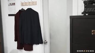 Young girl fucks in a glory hole at the college without her knowledge