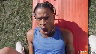 A yogi guy fucked a girl in doggystyle pose outdoors