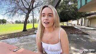 The girl would do anything to satisfy her boyfriend, even in public