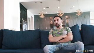 An informal meeting format, a girl is getting fucked doggy style