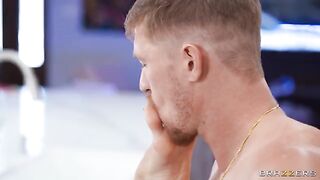 You fuck and do not get distracted by other things, focus on the moment
