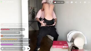 The pizza delivery guy oiled and fucked Eva Elfie’s pussy in a steamy stream