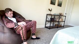 A lesson on how to properly lick a cock, guys!