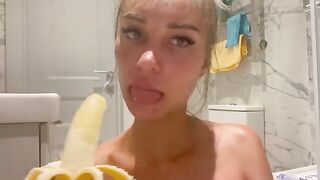 Monika Fox got her asshole stuffed with a banana in a steamy solo session