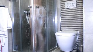 The couple has no shower but they have a hot mouth