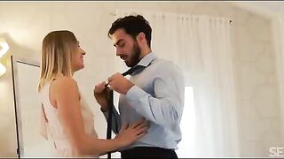 I will give you a lesson in sex on the bed, blondie