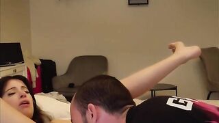 A woman squeezed all the sperm from her pussy in a passionate session