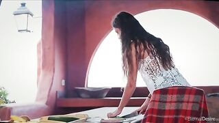 Fisting masturbation makes the girl cum hard and her legs give way