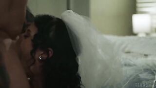 Girl with a great body seduces her lover, asking him to lick her pussy slowly