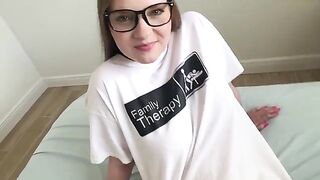 A young woman gets caught up in a passionate encounter