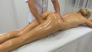 The masseur couldn’t resist and came in her mouth — after all, he’d never had a client with an ass like that before