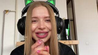 I sucked my friend's dick until he came in the mouth. Exclusive!