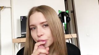 I sucked my friend's dick until he came in the mouth. Exclusive!